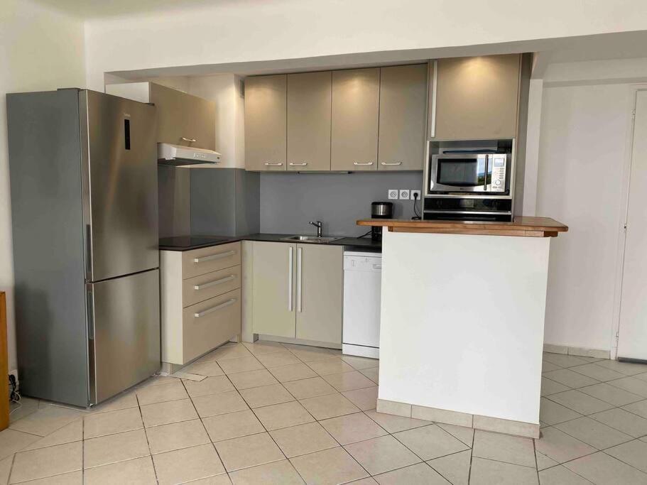 T3 Sur La Plage Vue Feerique Mer,Wifi, Parking Inclus , Clim La Ciotat Extérieur photo
